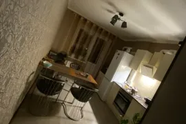 Продам двух комнатную квартиру на РАЗВИЛКЕ.