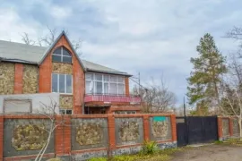 Дом 230 м² на участке 6 сот.